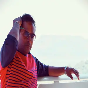 Ek Wajah image